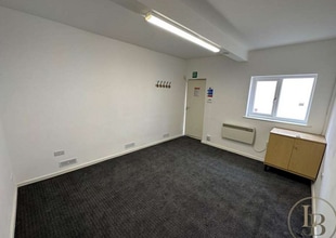 16A High St, Chesterfield for lease Interior Photo- Image 2 of 2
