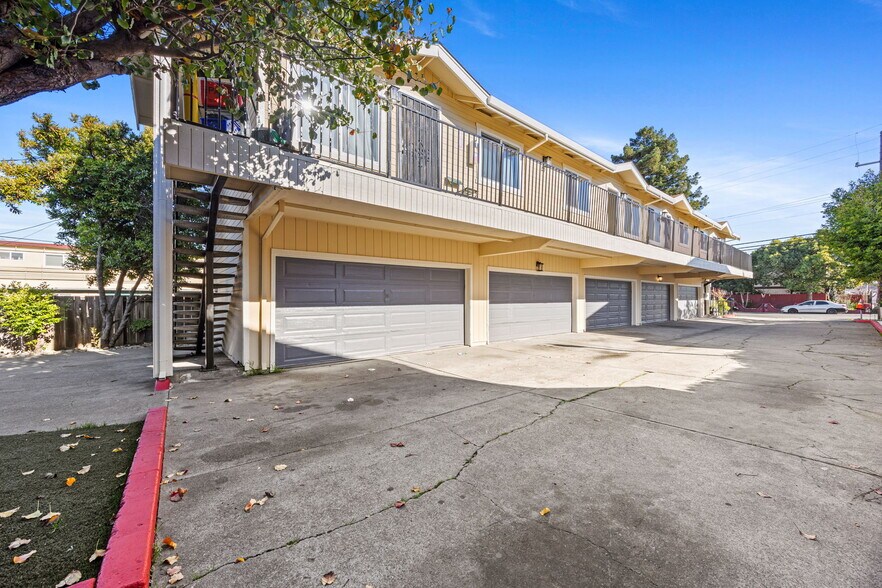 22241-22247 S Garden Ave, Hayward, CA for sale - Building Photo - Image 2 of 22