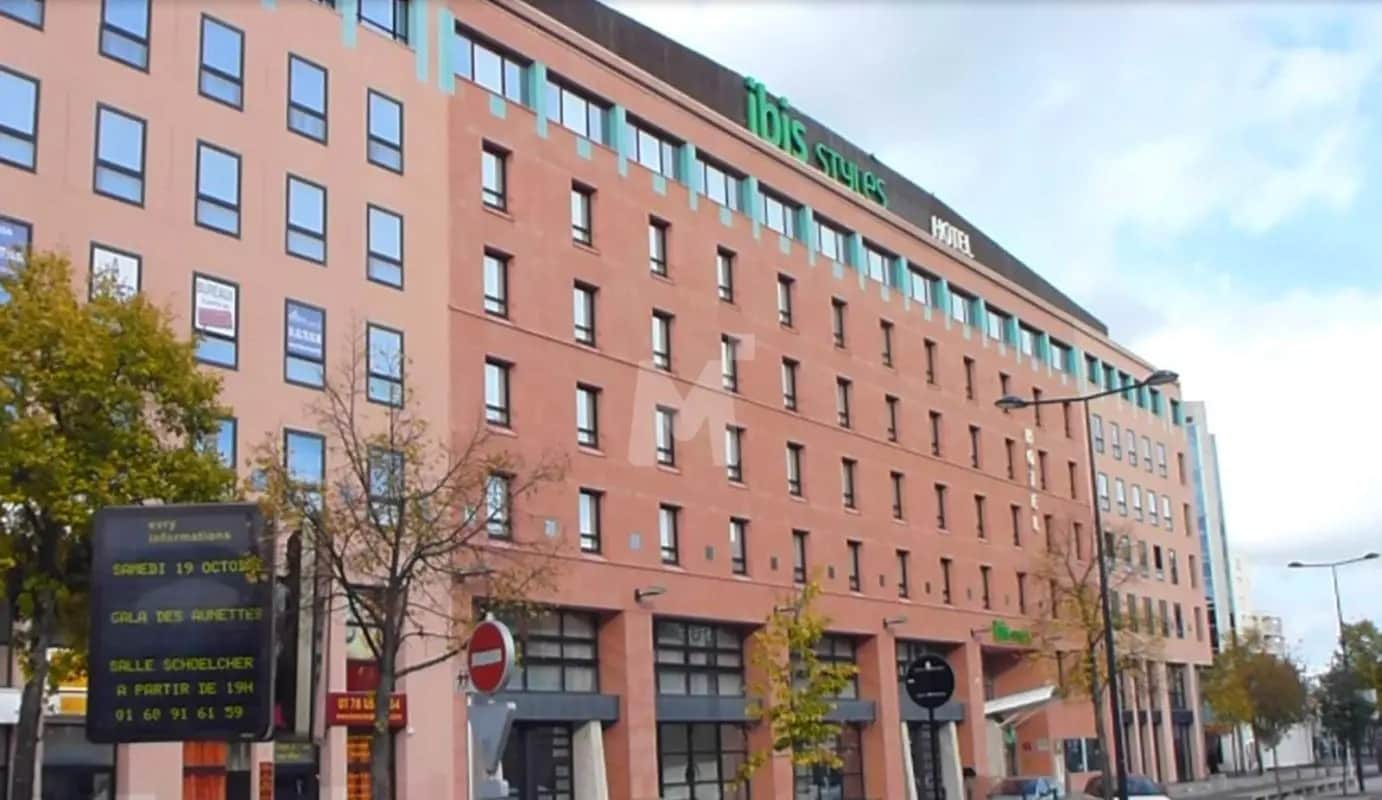 Office in Évry-Courcouronnes for sale Building Photo- Image 1 of 10