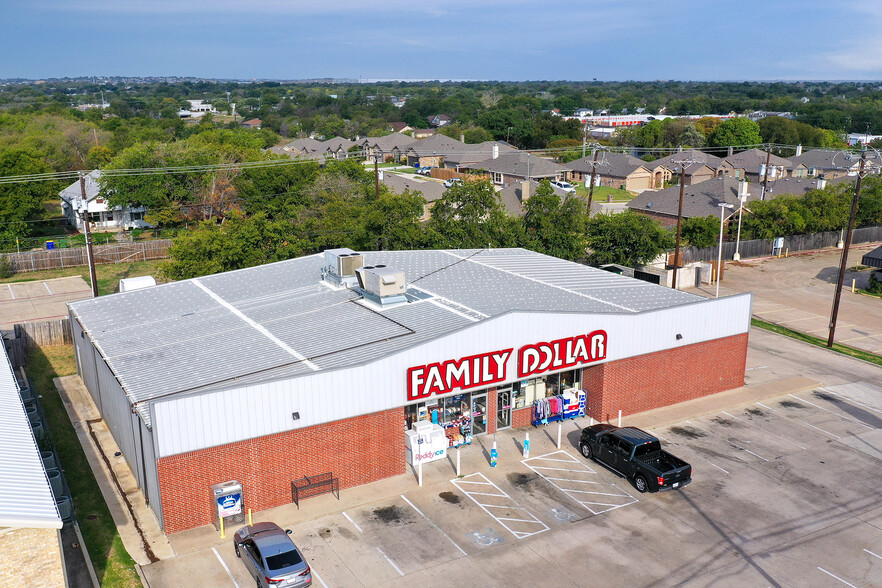 576 S Cherry Ln, Fort Worth, TX à vendre - Photo du bâtiment - Image 1 de 1