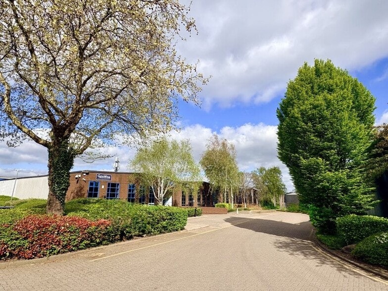Wates Way, Banbury for lease - Building Photo - Image 3 of 6