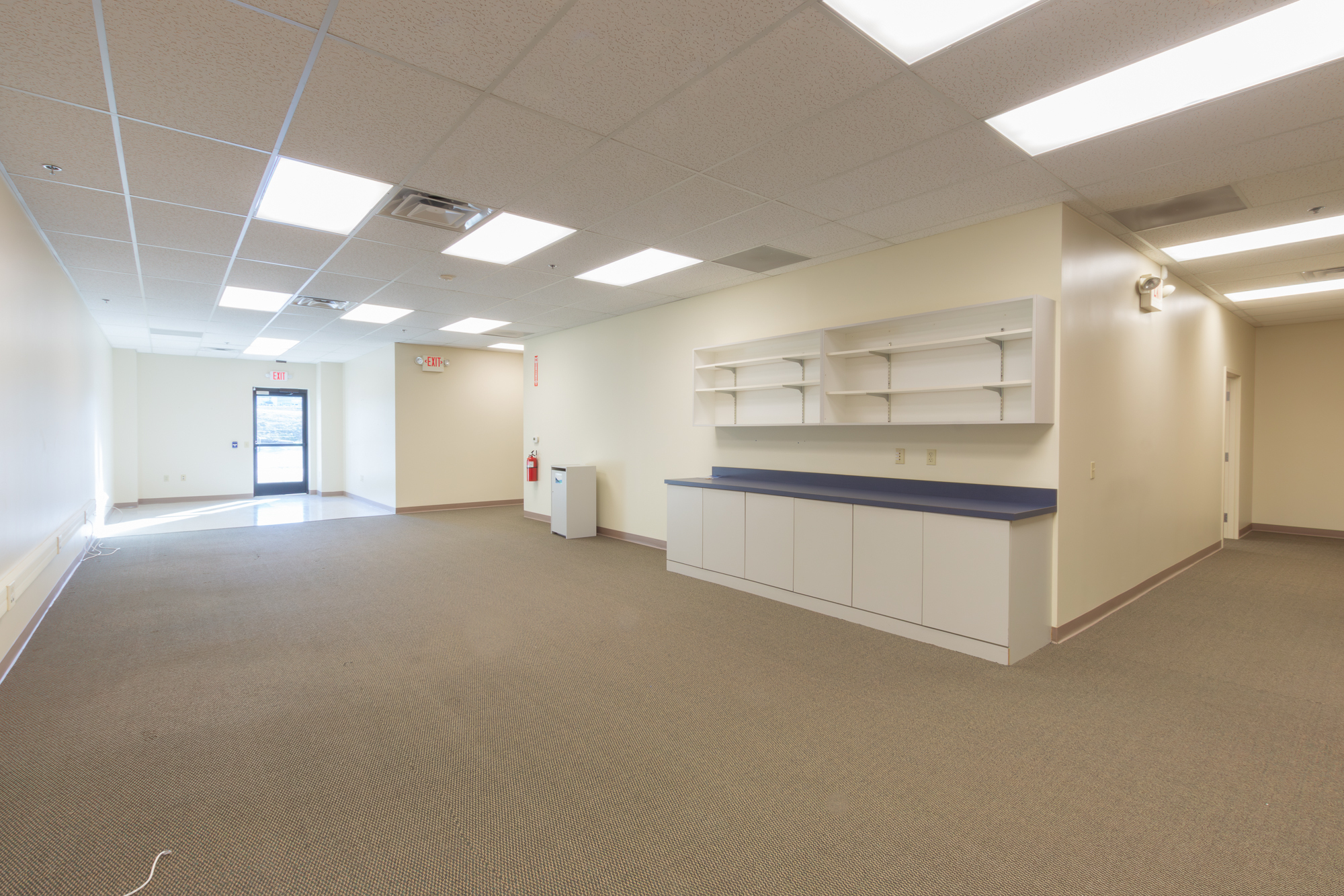 124 Centerpoint Blvd, Jenkins Township, PA for lease Interior Photo- Image 1 of 10