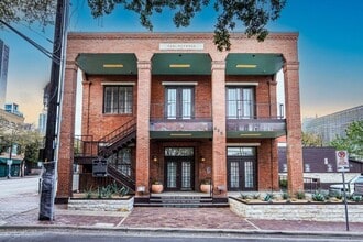 201 E 6th St, Austin, TX for lease Building Photo- Image 1 of 3