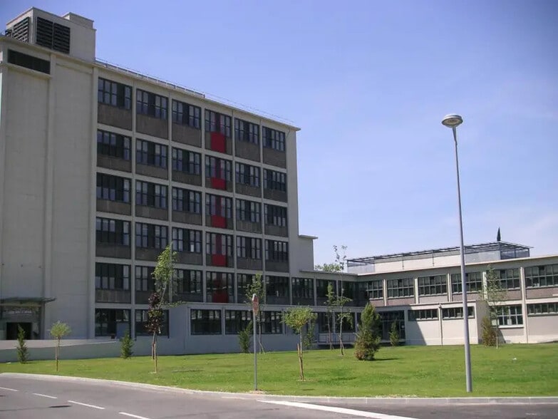 Bureau dans Marseille à louer - Photo du bâtiment - Image 1 de 1