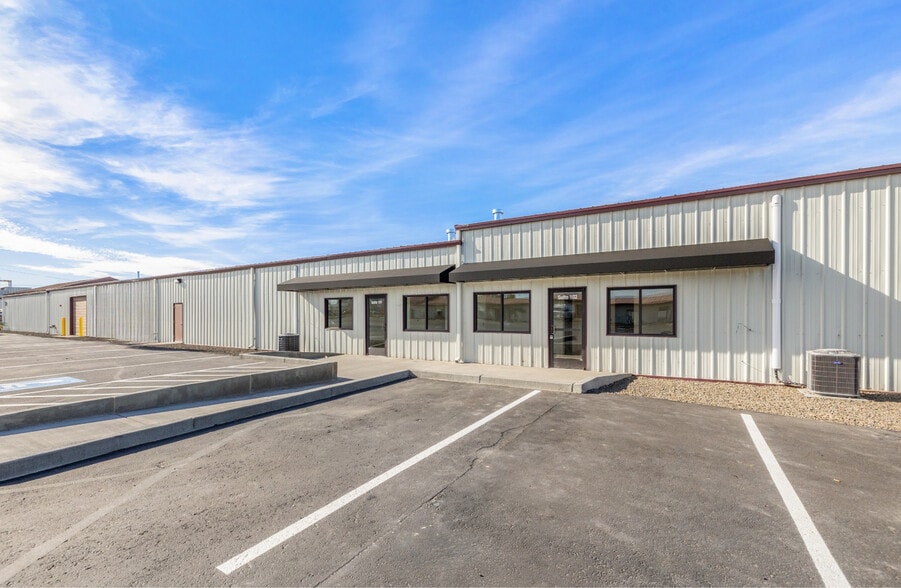 312 W Simplot Blvd, Caldwell, ID for lease - Building Photo - Image 1 of 5