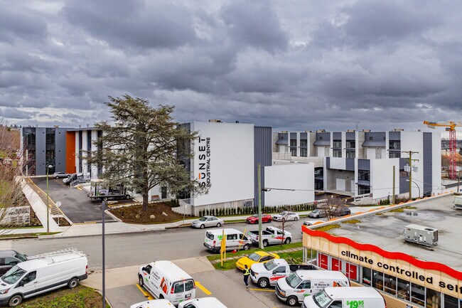 Plus de détails pour 8210-8220 Ross St, Vancouver, BC - Industriel à vendre