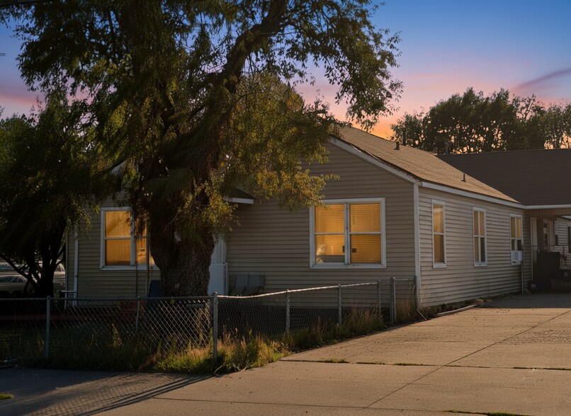 1715 N 1st St, Flagstaff, AZ à vendre - Photo du bâtiment - Image 3 de 11