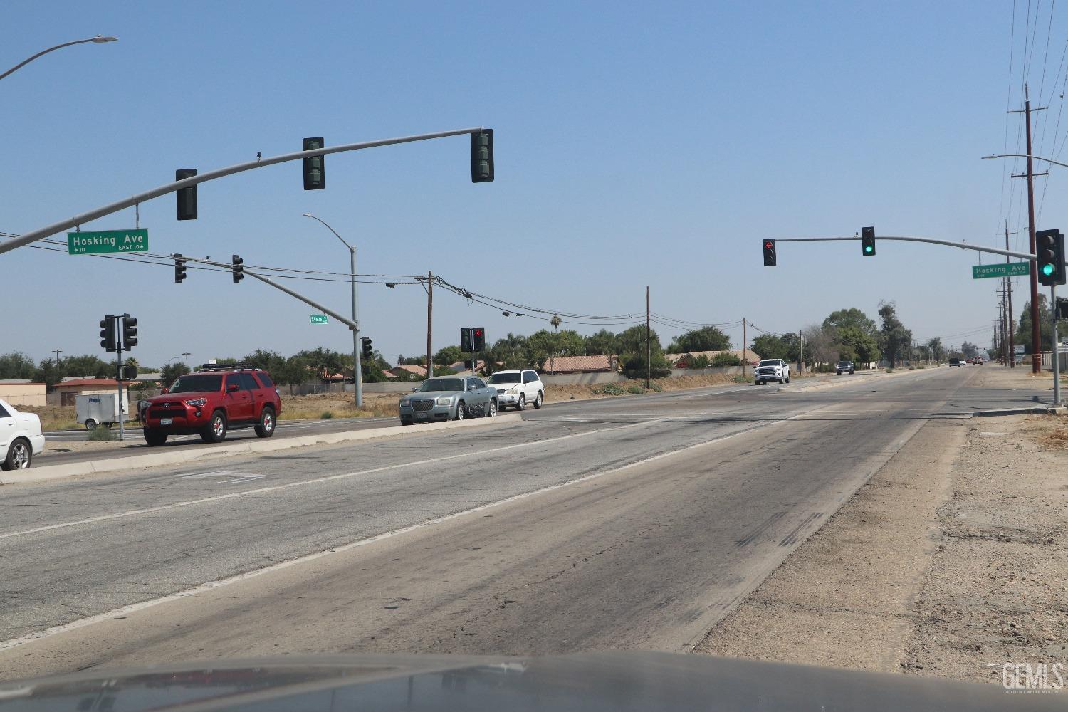 SWC Hosking & S Union Ave, Bakersfield, CA à vendre Photo du bâtiment- Image 1 de 12