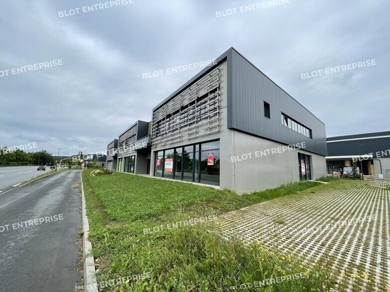 Retail in Landerneau for lease - Building Photo - Image 1 of 12