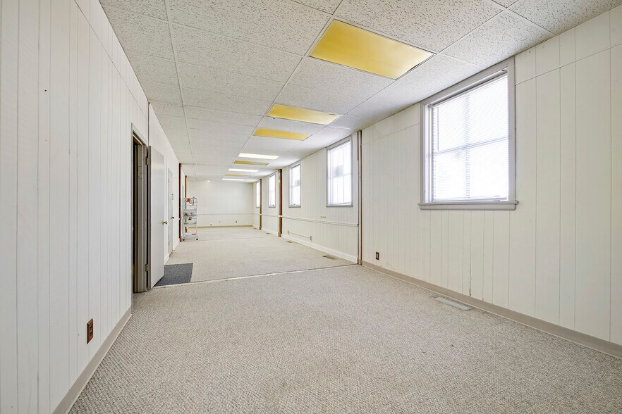 120 S Liberty St, Independence, MO à vendre - Photo du bâtiment - Image 2 de 32