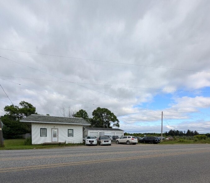 3602 Sheridan Rd, Saginaw, MI à vendre - Photo du bâtiment - Image 2 de 10