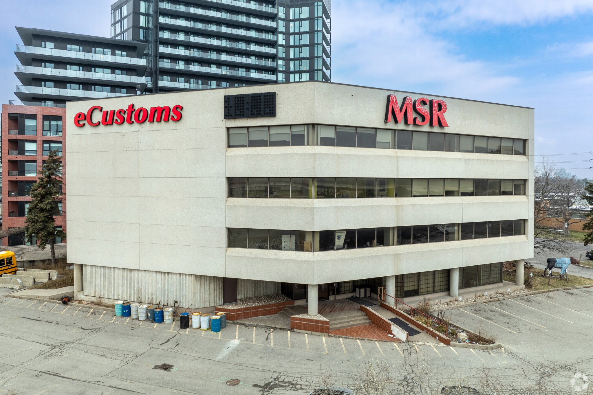 2 Tippett Rd, Toronto, ON for lease Primary Photo- Image 1 of 5