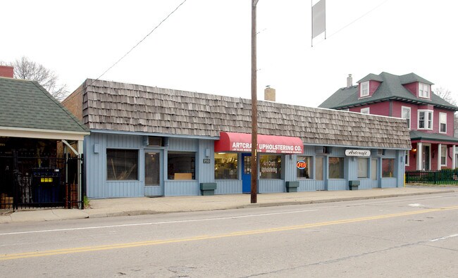 More details for 710 E 52nd St, Indianapolis, IN - Retail for Sale
