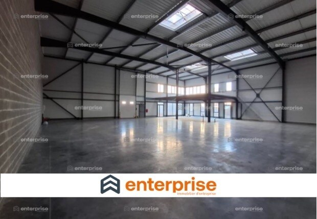 Flex in Lille for lease - Interior Photo - Image 1 of 2