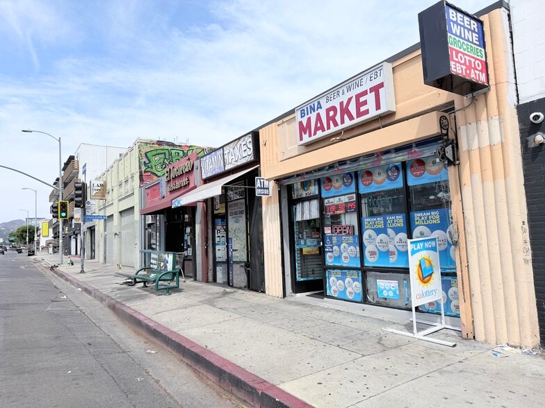 904 N Western Ave, Los Angeles, CA à vendre - Photo du bâtiment - Image 2 de 16
