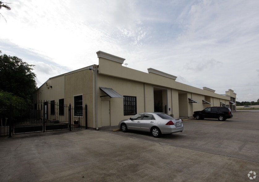 11522 Old Katy Rd, Houston, TX for lease - Building Photo - Image 3 of 10