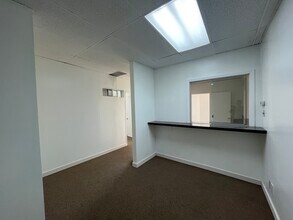 23639 Hawthorne Blvd, Torrance, CA for lease Interior Photo- Image 1 of 8