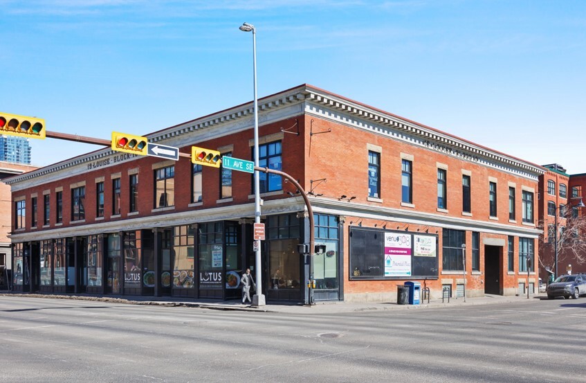 1018 MacLeod Trail SE, Calgary, AB à louer Photo du b timent- Image 1 de 2