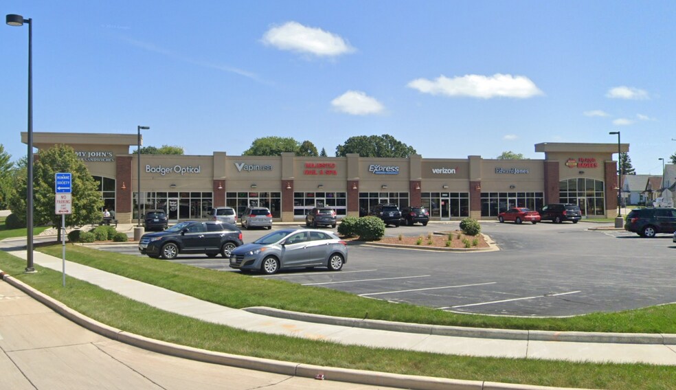 2619-2633 Calumet Dr, Sheboygan, WI à louer - Photo du bâtiment - Image 3 de 3