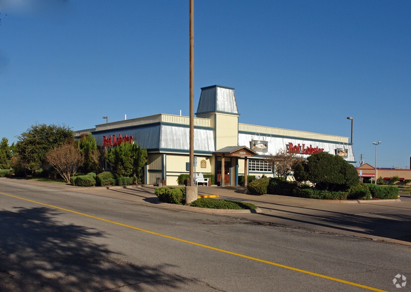 3909 Sunset Dr, San Angelo, TX for lease - Primary Photo - Image 1 of 7