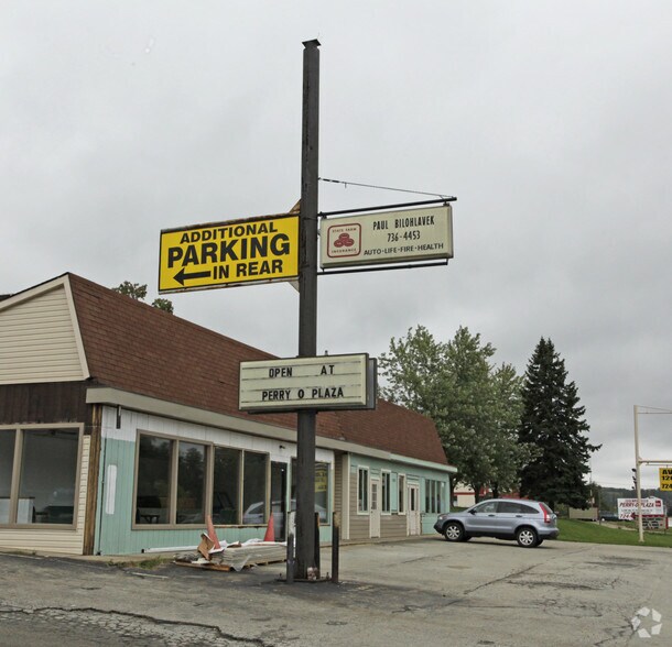 3357 Pittsburgh Rd, Perryopolis, PA à louer - Photo du bâtiment - Image 3 de 3