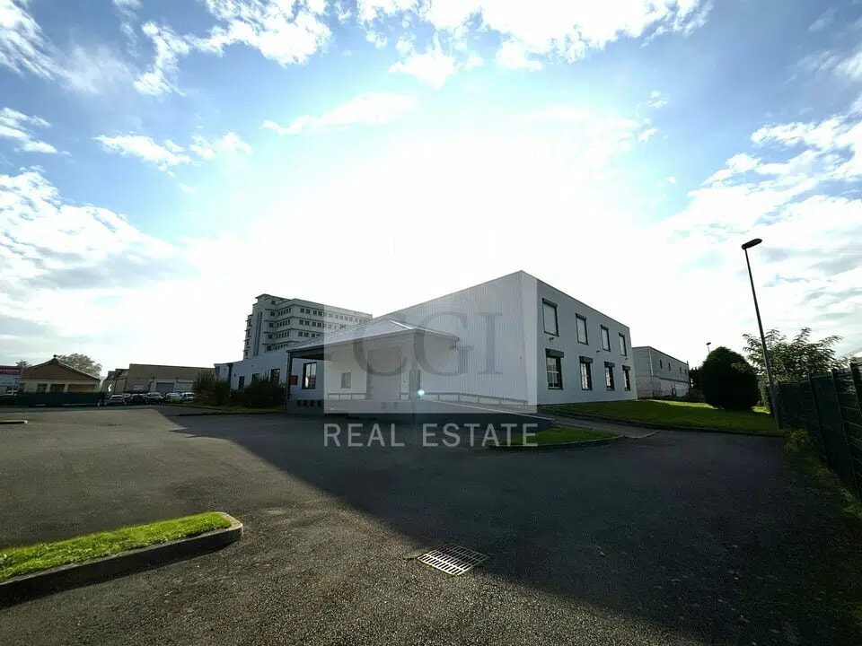 Flex in Villefranche-sur-Saône for lease Building Photo- Image 1 of 17
