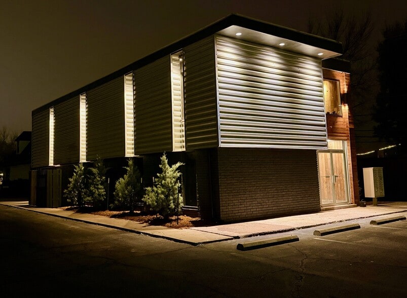 2912 Lakeside Dr, Oklahoma City, OK for lease - Building Photo - Image 2 of 3