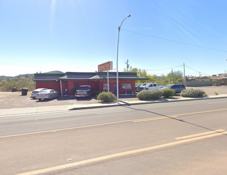 621 W Wickenburg Way, Wickenburg, AZ à vendre - Photo du bâtiment - Image 2 de 4