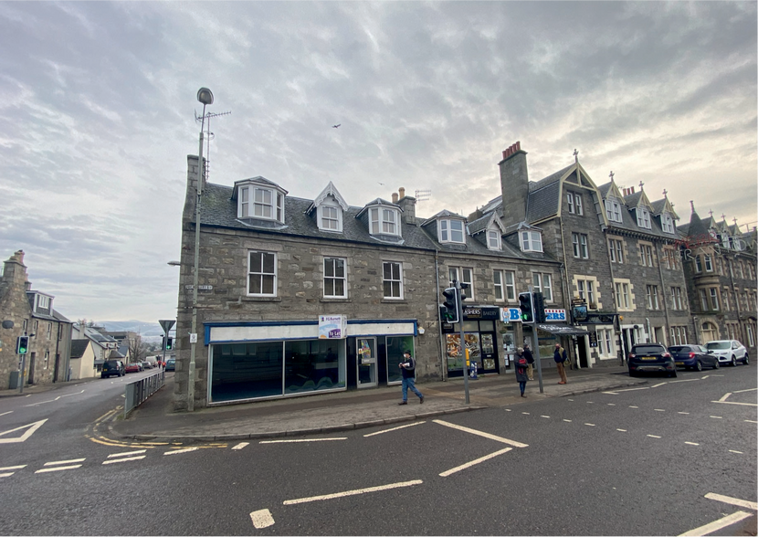 2 High St, Grantown On Spey for lease - Building Photo - Image 1 of 1