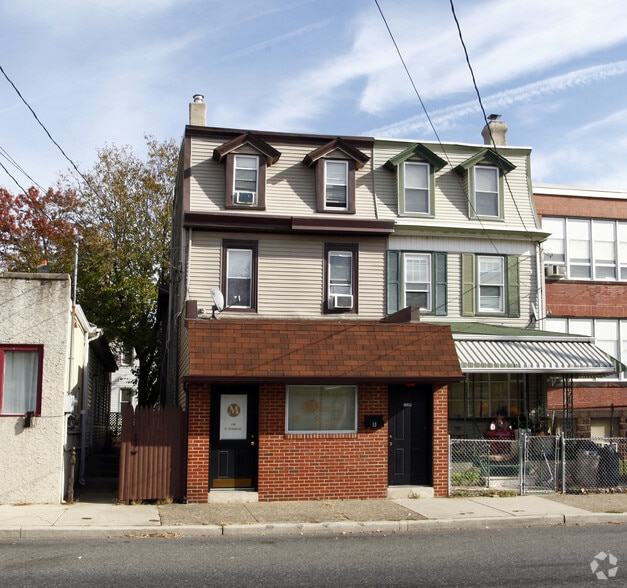 138 N Broadway St, Gloucester City, NJ à vendre - Photo principale - Image 2 de 2