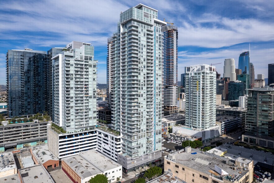 1212 S Flower St, Los Angeles, CA à louer - Photo du bâtiment - Image 2 de 4