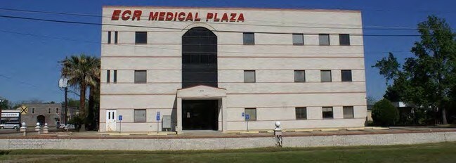 More details for 203 N College Ave, Cleveland, TX - Office for Sale