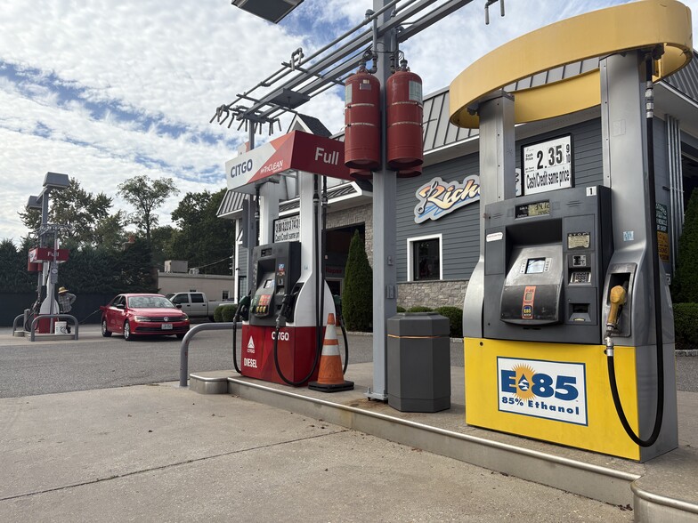 1153 Walt Whitman Rd, Melville, NY à vendre - Photo du bâtiment - Image 3 de 12