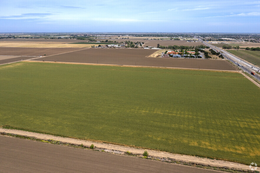 0 W Pacheco Blvd, Los Banos, CA à vendre - Aérien - Image 3 de 11