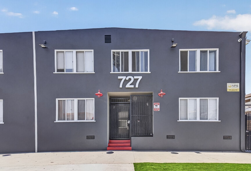 727 Olive Ave, Long Beach, CA for sale - Building Photo - Image 2 of 28