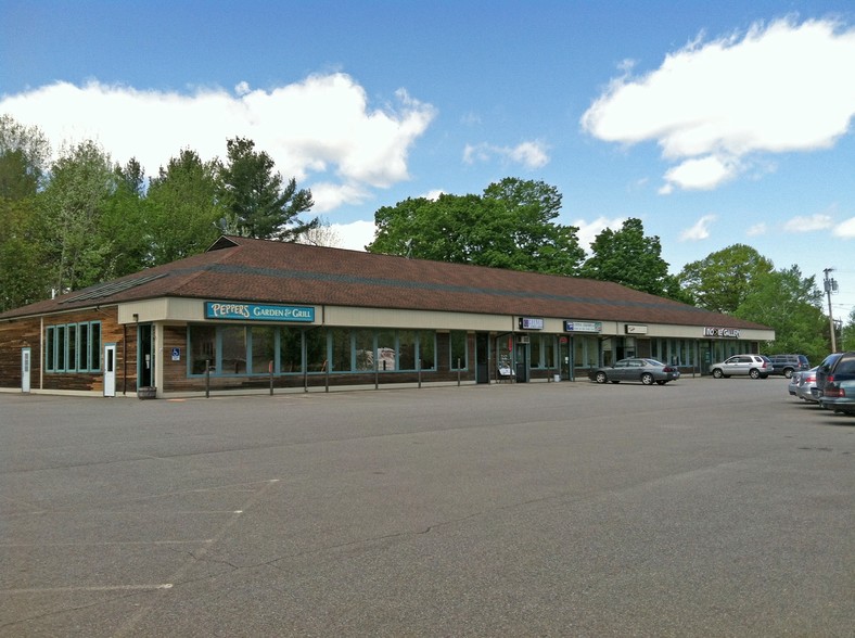 357 Main St, Winthrop, ME for sale - Building Photo - Image 1 of 1