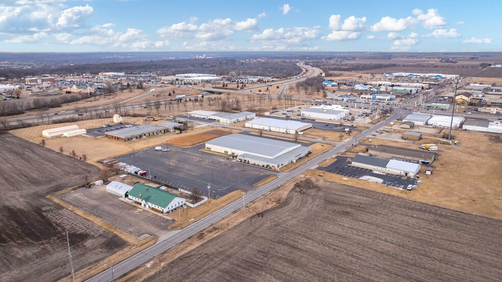 441 E Stevenson Rd, Ottawa, IL à vendre - Photo du bâtiment - Image 2 de 31