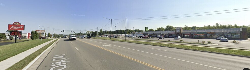 204-220 Springboro Pike, West Carrollton, OH à louer - Photo du bâtiment - Image 3 de 3