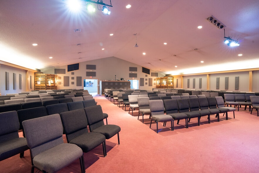 11700 W Reno Ave, Yukon, OK for sale - Building Photo - Image 3 of 46