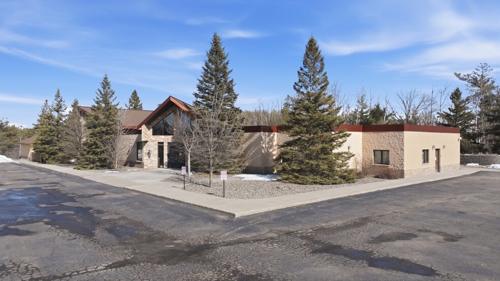 16730 US 2, Bagley, MN à vendre - Photo du bâtiment - Image 3 de 86