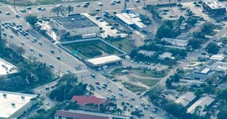 Plus de détails pour 2131 Stickney Point Rd, Sarasota, FL - Commerce de détail à louer