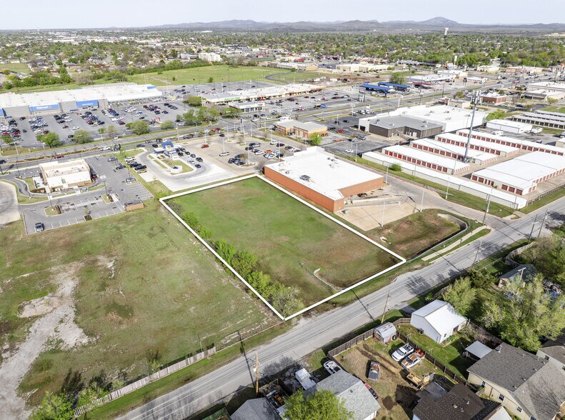 816 NW 21st St, Lawton, OK à vendre - Aérien - Image 2 de 2