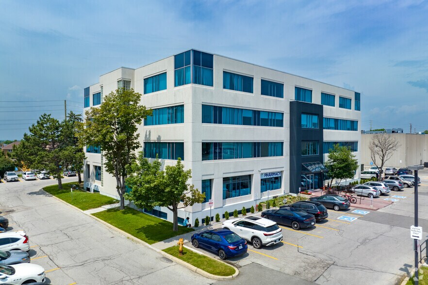 8333 Weston Rd, Vaughan, ON à louer - Photo du bâtiment - Image 1 de 21