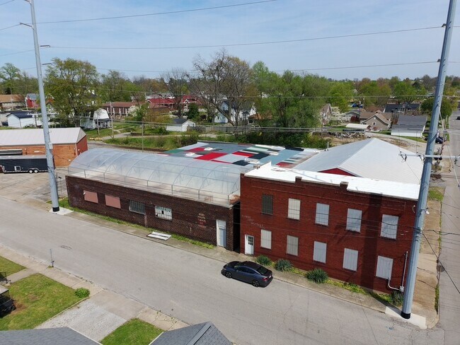 Plus de détails pour 204 McCreary St, Fort Branch, IN - Flex à vendre