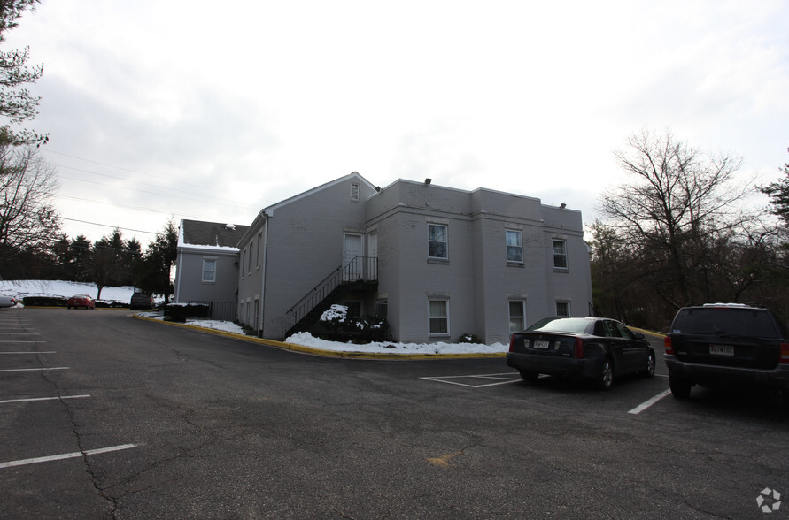 9800 Falls Rd, Potomac, MD for lease - Building Photo - Image 3 of 6