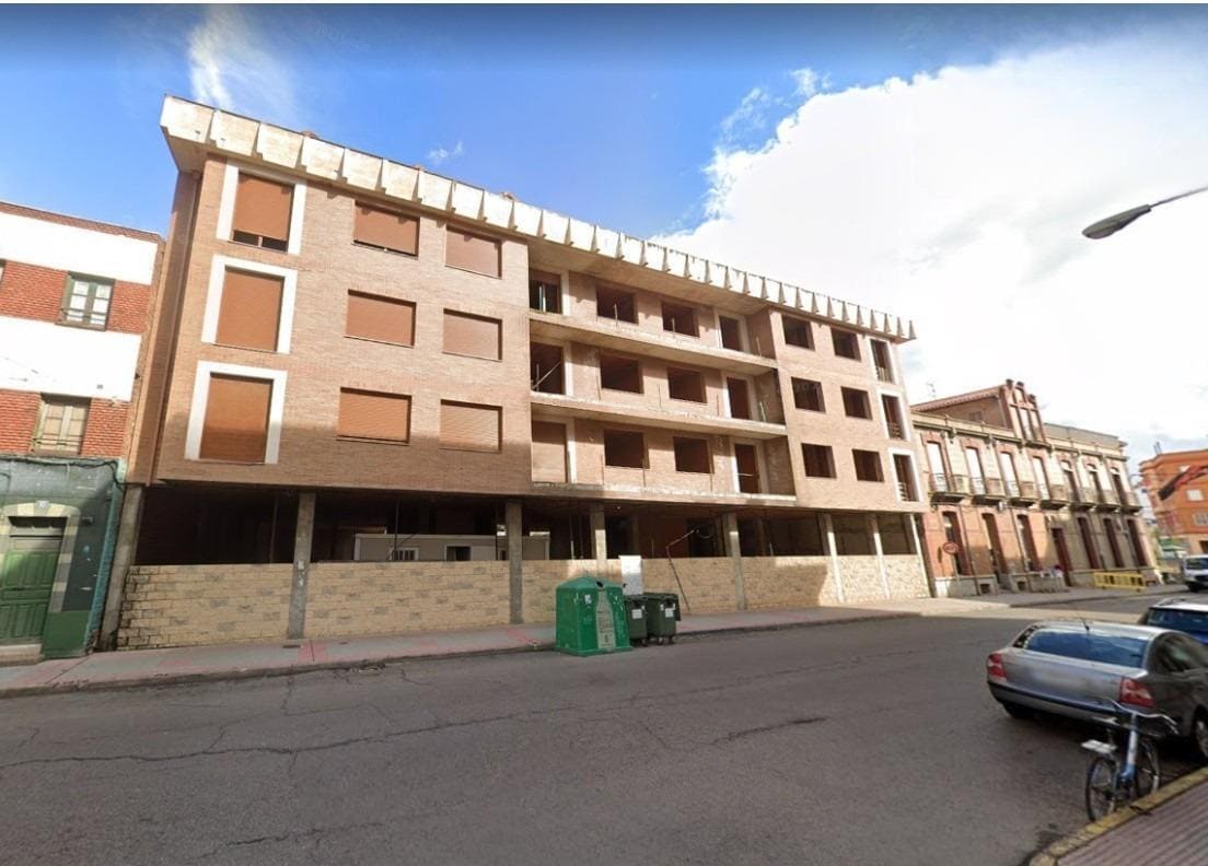 Calle de Pío de Cela, Villarejo de Órbigo, León for sale Building Photo- Image 1 of 8