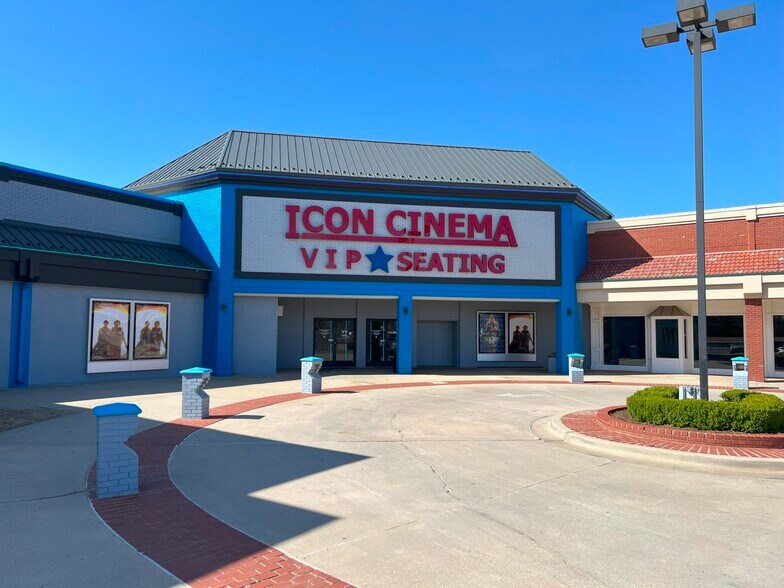 1700 E 2nd St, Edmond, OK à louer - Photo du bâtiment - Image 2 de 7