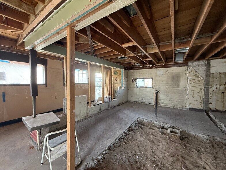 825 Nevada Hwy, Boulder City, NV à vendre - Photo du bâtiment - Image 3 de 11