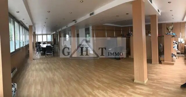 Office in Bobigny for lease - Interior Photo - Image 3 of 4