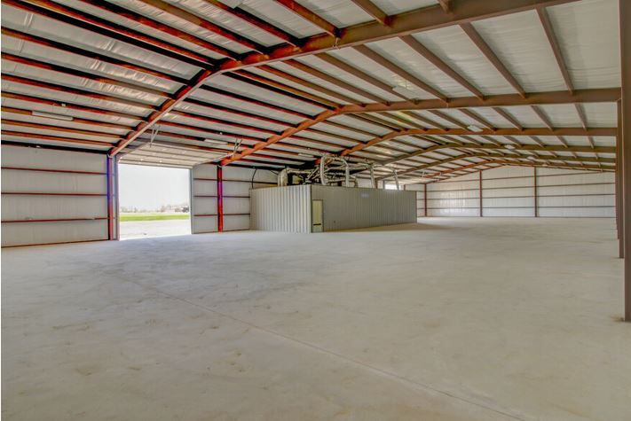 7350 N FM 1417, Denison, TX à louer - Photo du bâtiment - Image 2 de 5